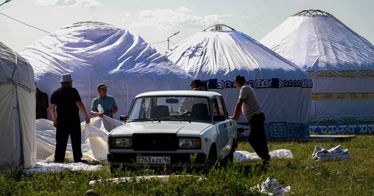 Табиғатта ормандағы секс, табиғатта ормандағы топтық секс Кілегейлі порно видео